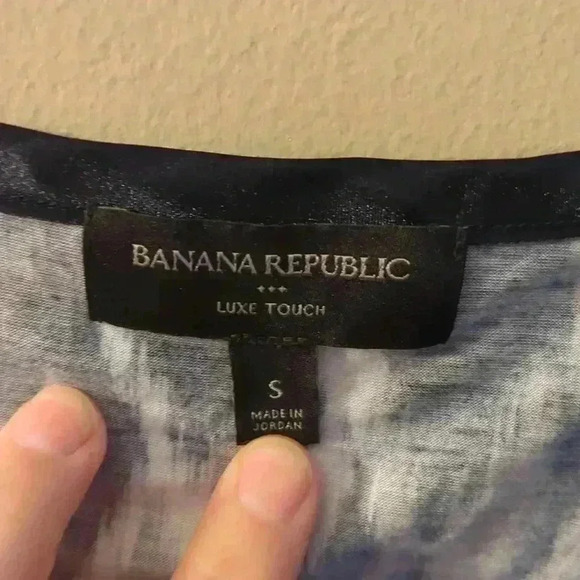 banana Republic tank top, small, black and white - Picture 3 of 4